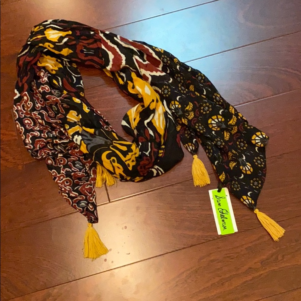 Gorgeous Patterned Scarf with Tassels